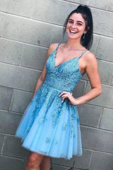 A Line V Neck Appliques Tulle Homecoming Cute Short Prom Dress with Lace