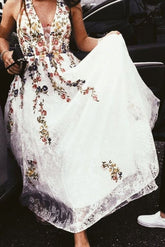 A Line V Neck Sleeveless Prom Dress with Appliques Party Dresses