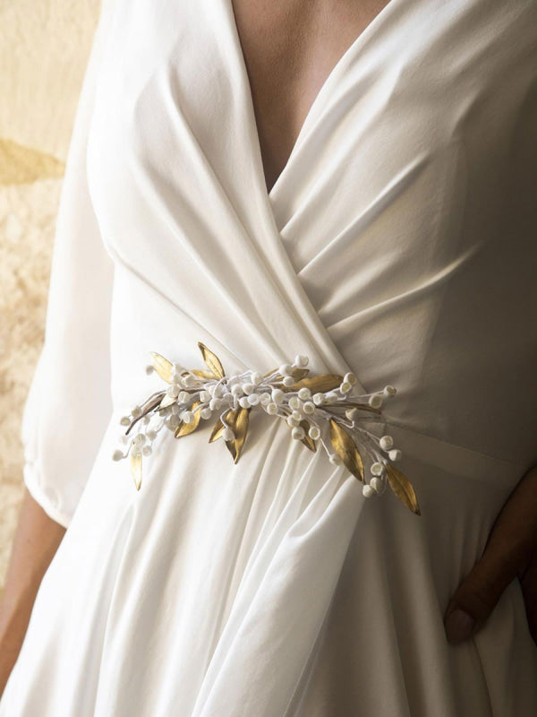 3/4 Sleeves White Wedding Dresses A Line Pleated V Neck Bridal Dresses