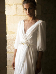 3/4 Sleeves White Wedding Dresses A Line Pleated V Neck Bridal Dresses