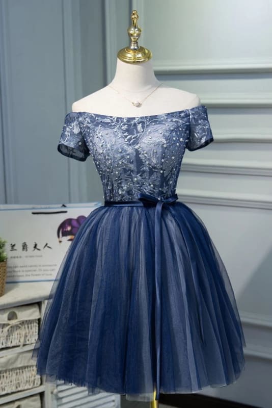 A Line Off the Shoulder Tulle Prom Belt Cute Graduation Dress with Applique