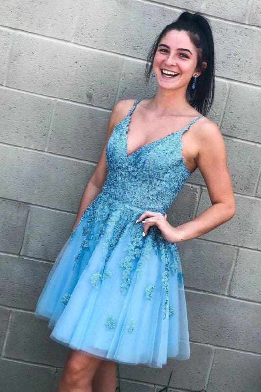 A Line V Neck Appliques Tulle Homecoming Cute Short Prom Dress with Lace