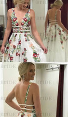 A Line V Neck Ivory Lace Prom Dress Flowers Evening Dresses with Appliques